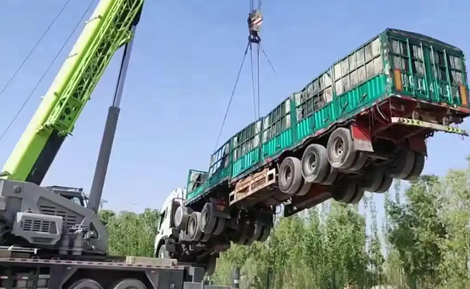 牟平区道路脱困救援案例